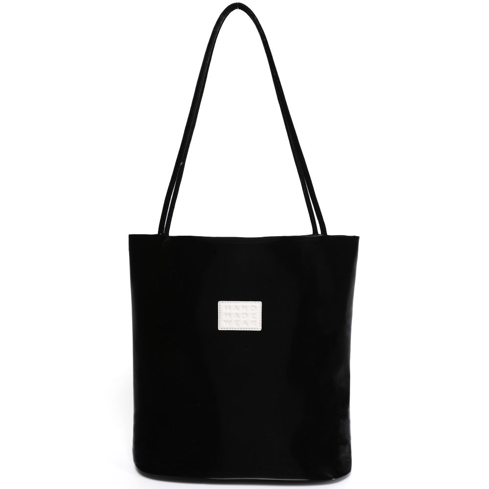 QARELA Soft Leather Bucket Bag for Women, Large Capacity Shoulder Tote Purse, Fashion Handbag for Work, Commute & Everyday Use – Elegant Spring Style